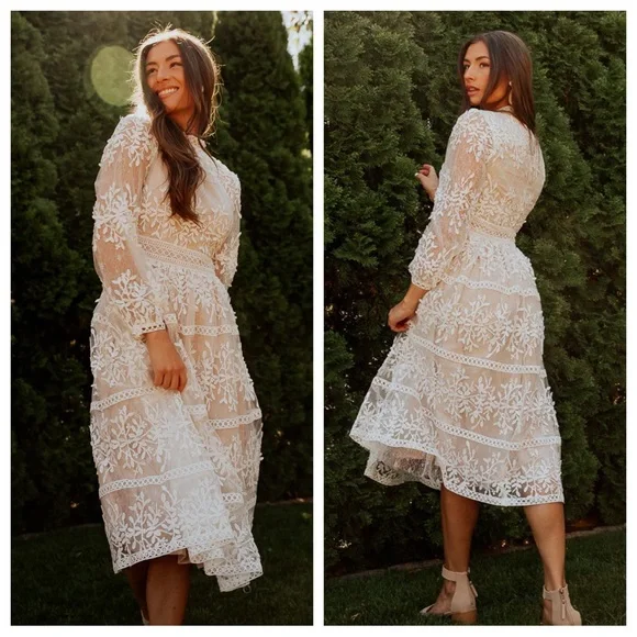 Ivy City Co Cream Lace Midi Dress - Picture 15 of 15